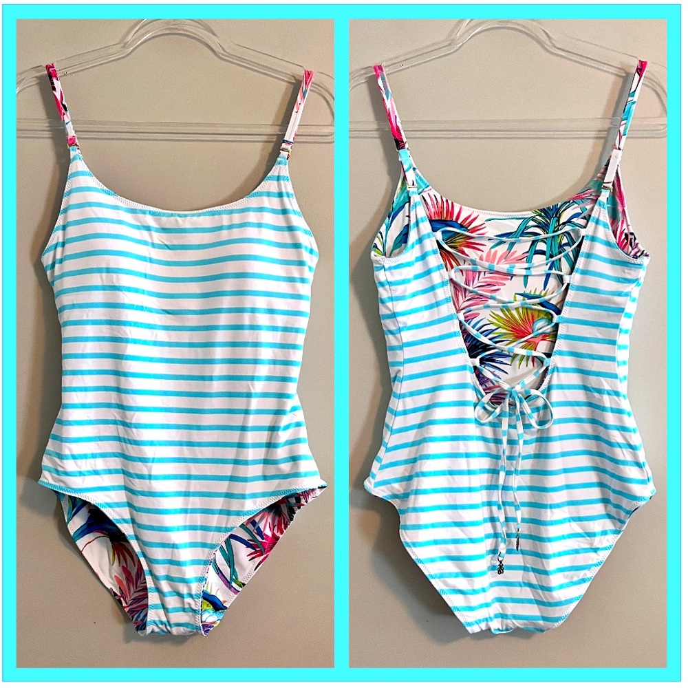 TOMMY BAHAMA | 10| Reversible | Padded